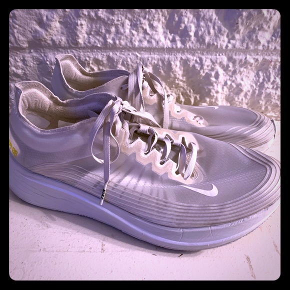 nike zoom fly 11.5